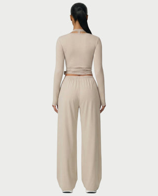 Chaleco corto con hebilla frontal de piel sintética QUELLA