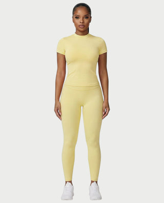 Chaleco corto con hebilla frontal de piel sintética QUELLA