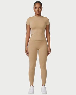 Chaleco corto con hebilla frontal de piel sintética QUELLA