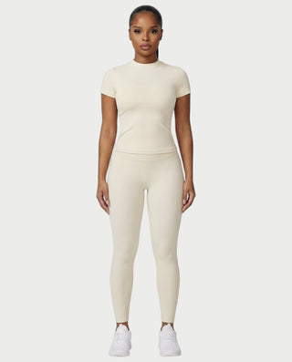 Chaleco corto con hebilla frontal de piel sintética QUELLA