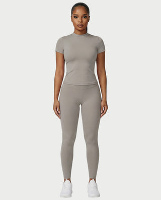 Chaleco corto con hebilla frontal de piel sintética QUELLA