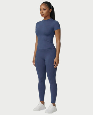 Chaleco corto con hebilla frontal de piel sintética QUELLA