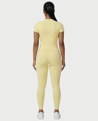 Chaleco corto con hebilla frontal de piel sintética QUELLA