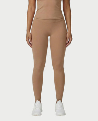 Chaleco corto con hebilla frontal de piel sintética QUELLA