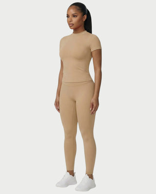 Chaleco corto con hebilla frontal de piel sintética QUELLA