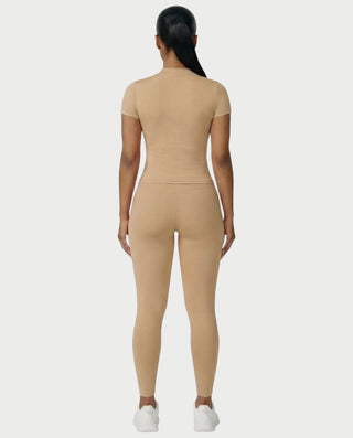 Chaleco corto con hebilla frontal de piel sintética QUELLA