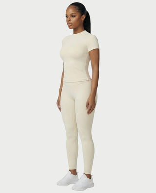 Chaleco corto con hebilla frontal de piel sintética QUELLA