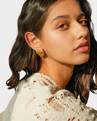 ZARENA Ruffle Heart Earrings