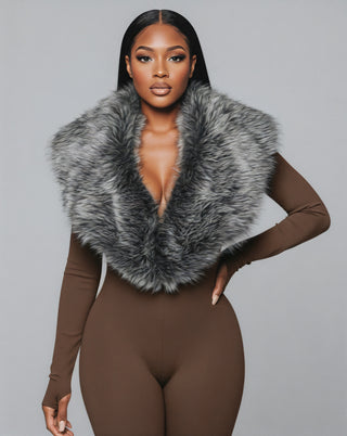 Mono acanalado con cuello de piel sintética VARINA