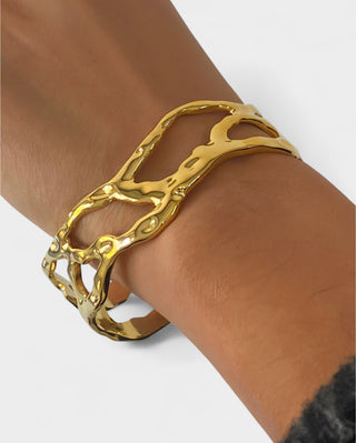 ZELINE Sculpted Gold Cuff Bracelet
